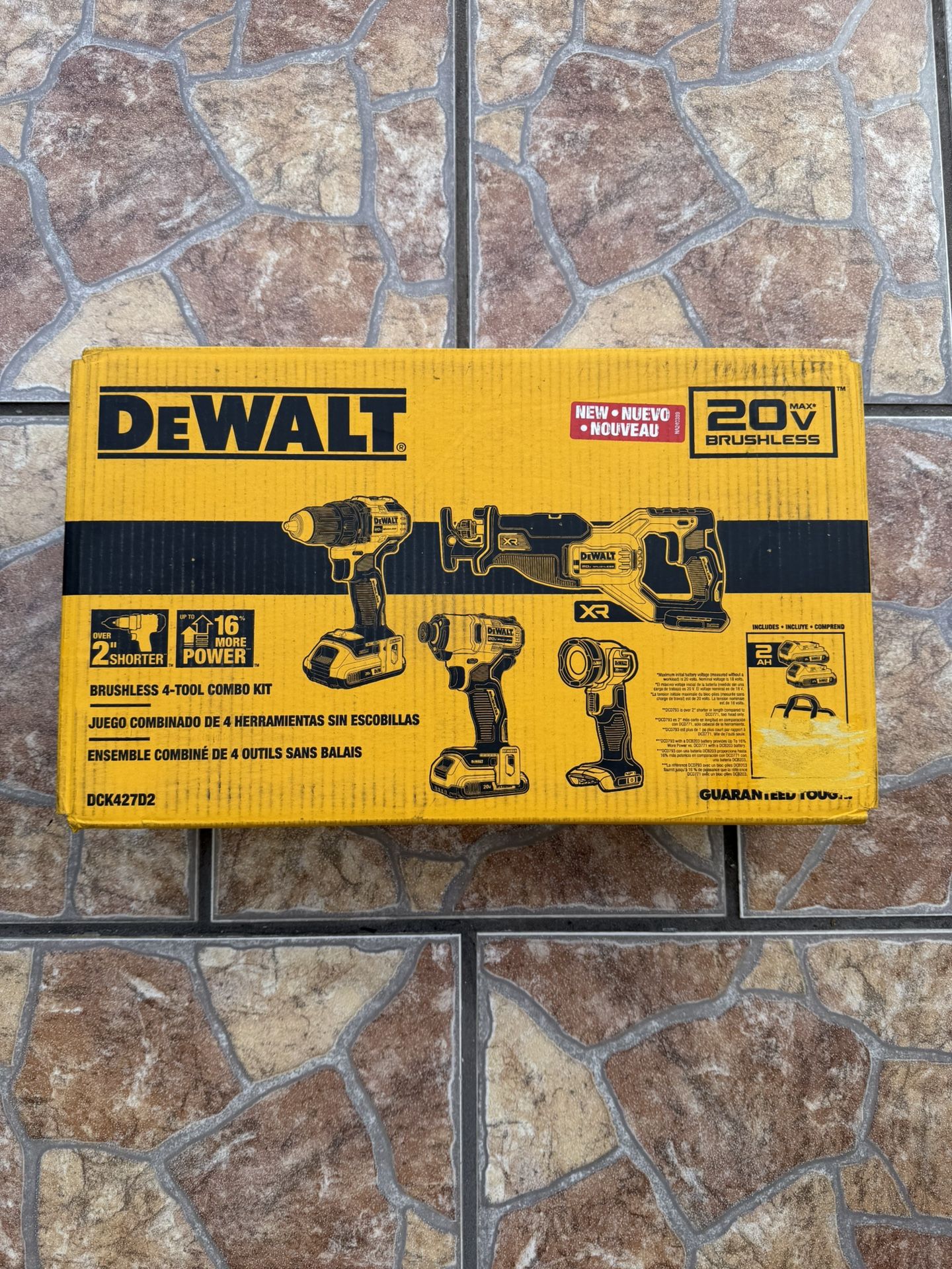 NEW DEWALT 20V MAX 4-Tool Brushless Power Tool Kit, Soft Case (2-Batteries and Charger) DCK427D2