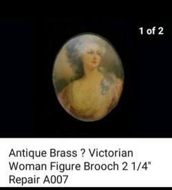 Victorian style brouch