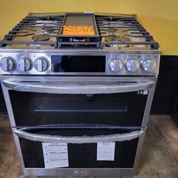 LG InstaView 5 Burner Double Oven Gas Slide In Stove With Air Fry 30 Wide