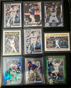 TOPPS OHTANI AND DODGERS  CARD LOT (YOSHINOBU YAMAMOTO, KYLE TUCKER, KIKE HERNANDEZ)