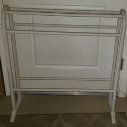 Vintage Blanket/Quilt/Towel Wood Rack
