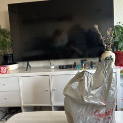 59” Samsung Smart Tv Series 6