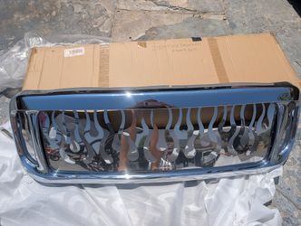 Crome Flame Grill/Came Off A 2004 Ford Expedition
