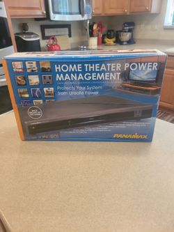 NEW Factory Sealed Panamax MR4000 Power Conditioner Surge Protector 8 Outlet