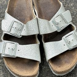 Birkenstocks. Silver (6)