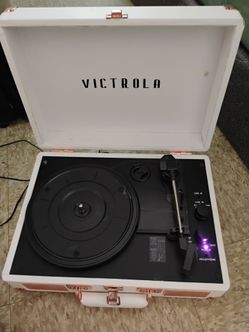 Victrola Journey turntable