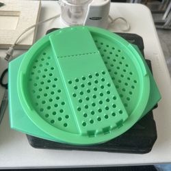 Tupperware Brand Cheese Grater 