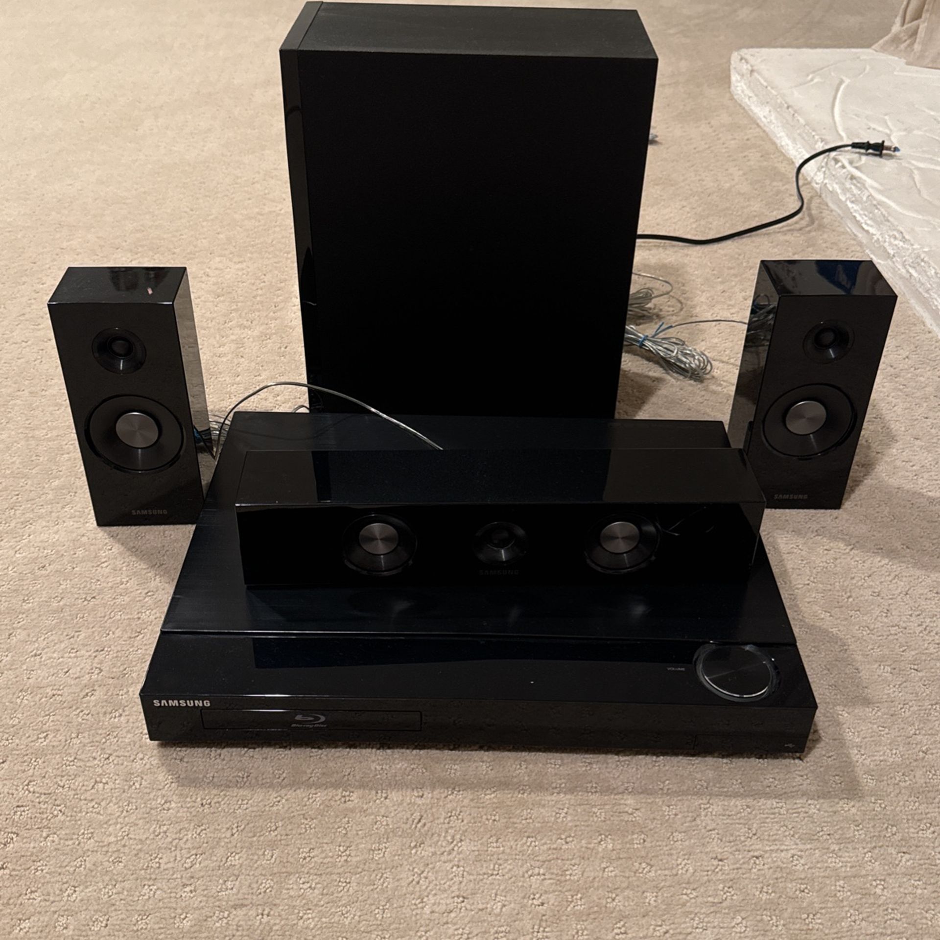 Samsung Sound System With Blu-ray Player