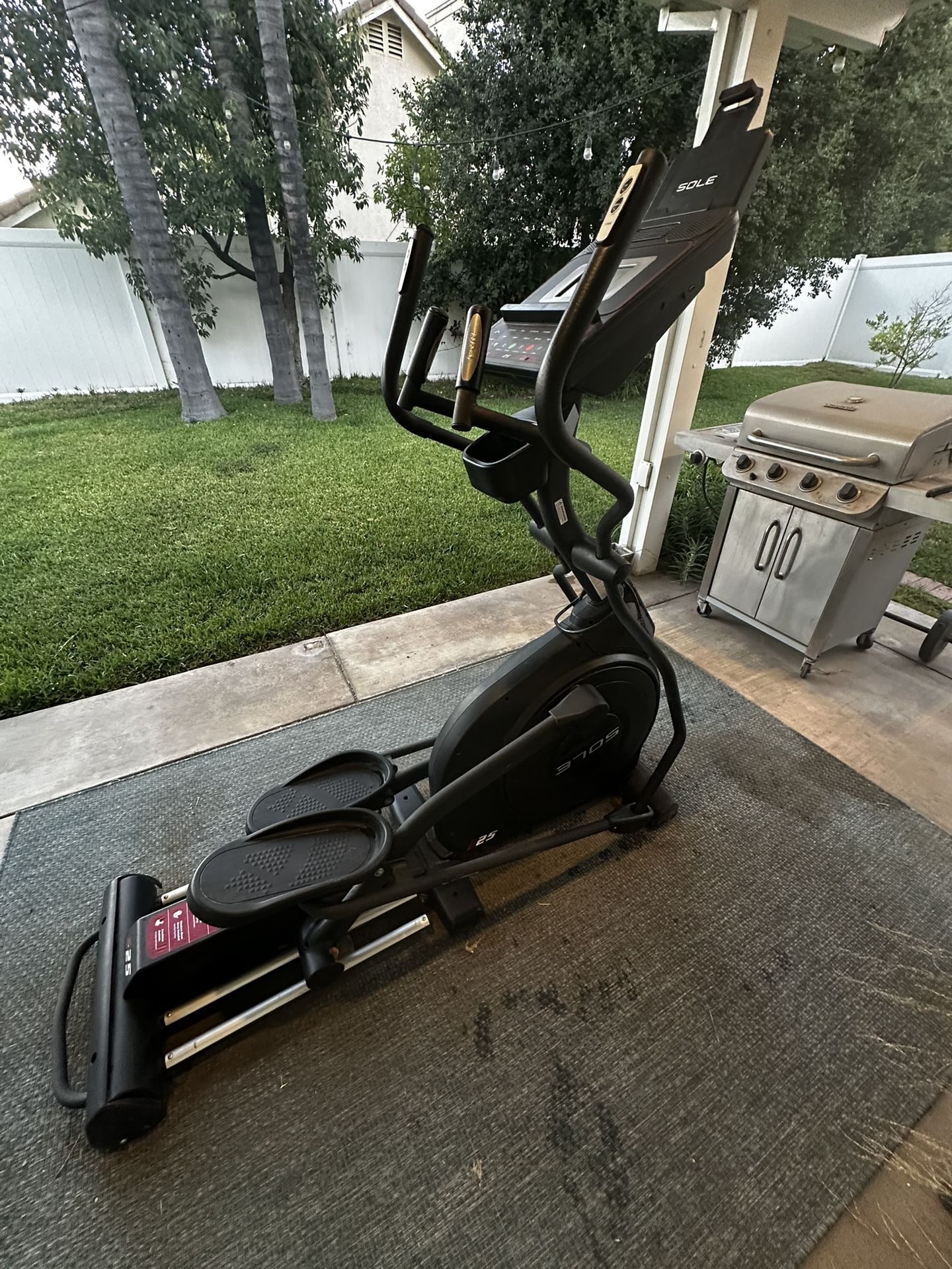 Sole Elliptical E25
