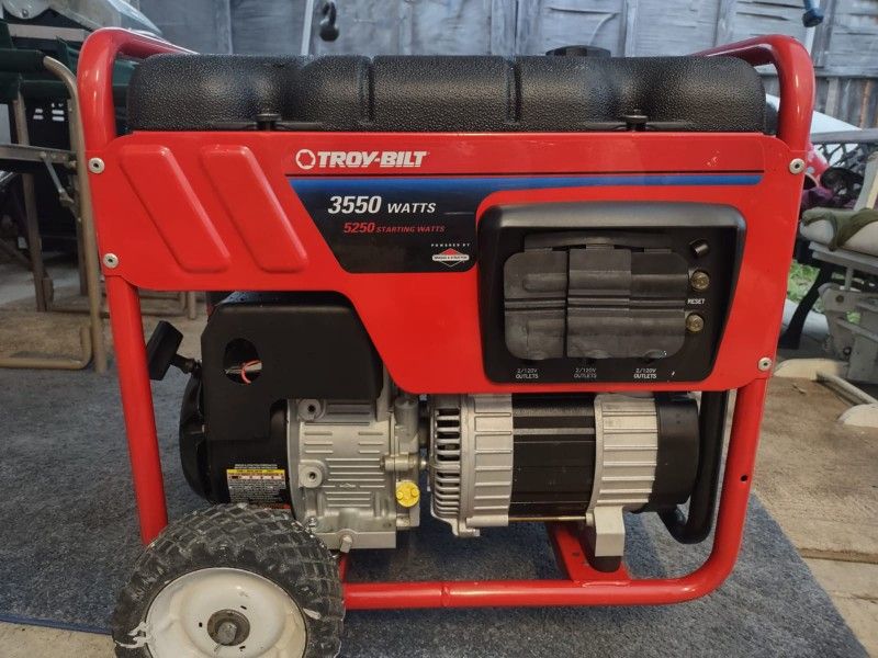 Troy Bilt Generator 120/240 Volt 