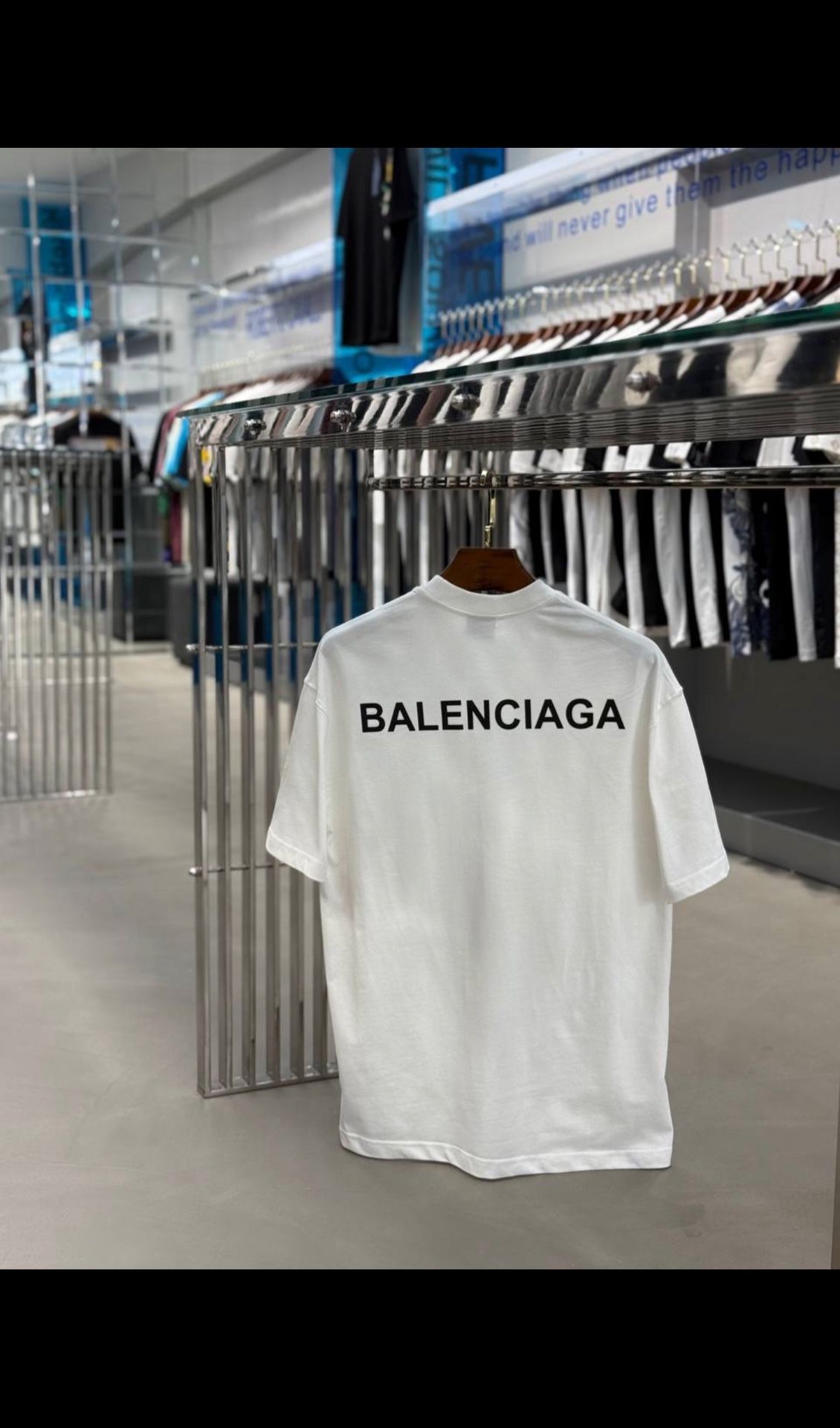 BALENCIAGA T Shirt