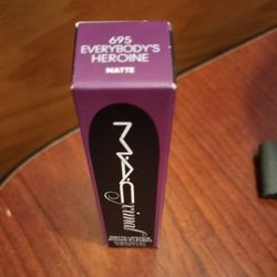 Mac Lipstick  Everybody's Heroine 