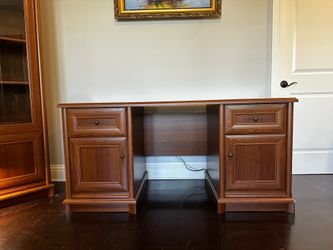 KENT series office desk with storage and pull out platform extension