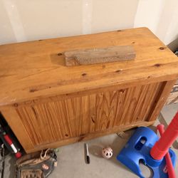 Toy chest- Wood.
