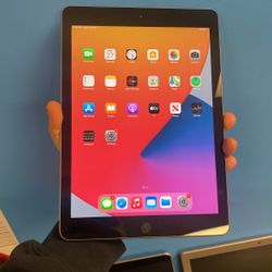 Apple iPad 6th Generation 128GB WiFi Only