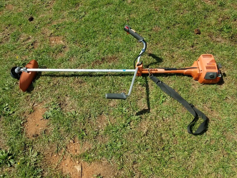 Husqvarna 225R