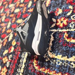 Jordan 4 