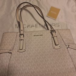Michael Kors Purse Gently Used