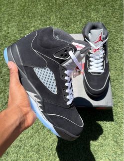 Jordan 5’s Metallic Reimagined