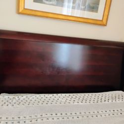 Antique Beautiful Sleigh Bed .