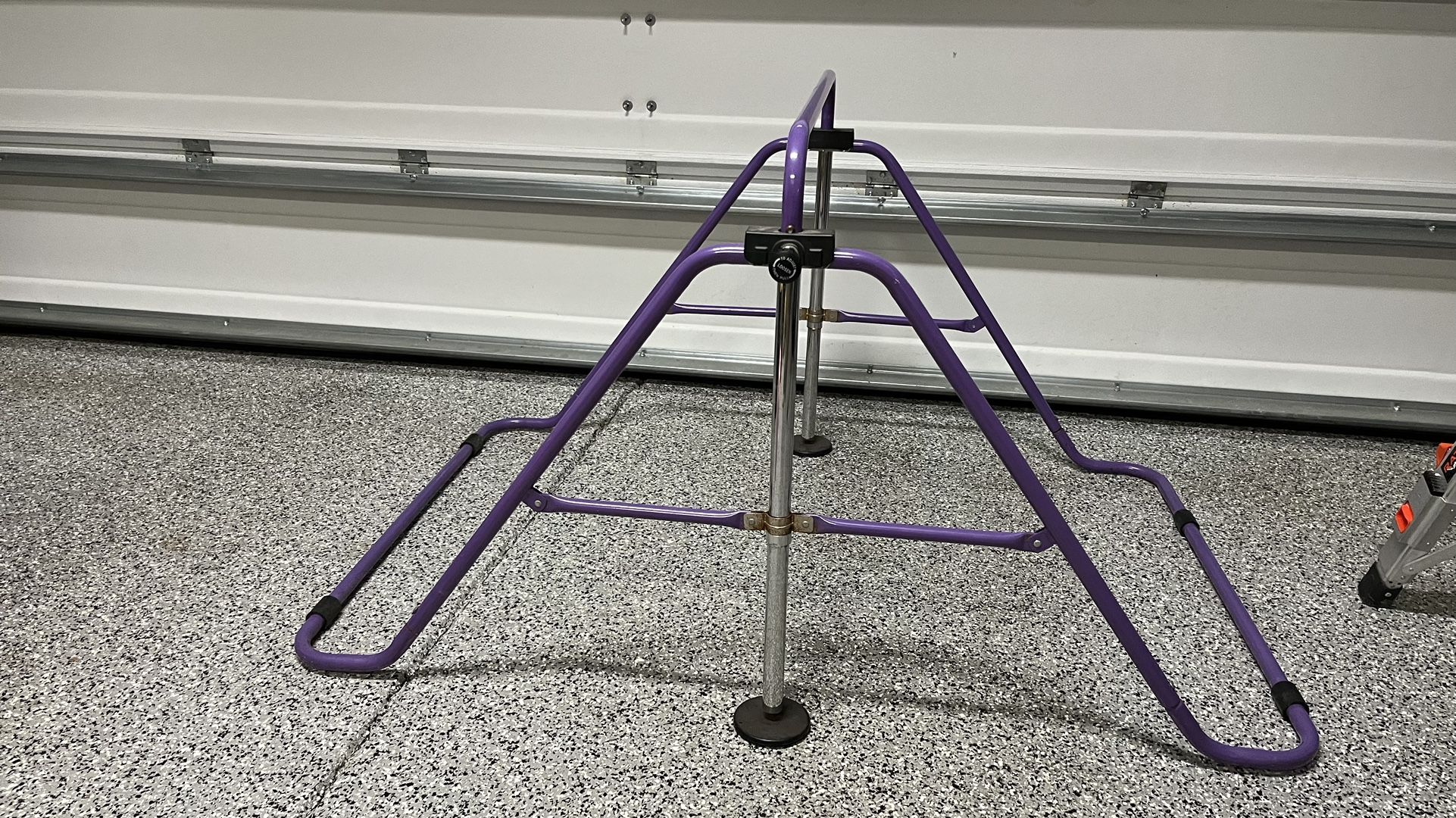 Gymnastic Bar
