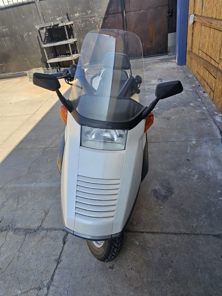1986 Honda Helix