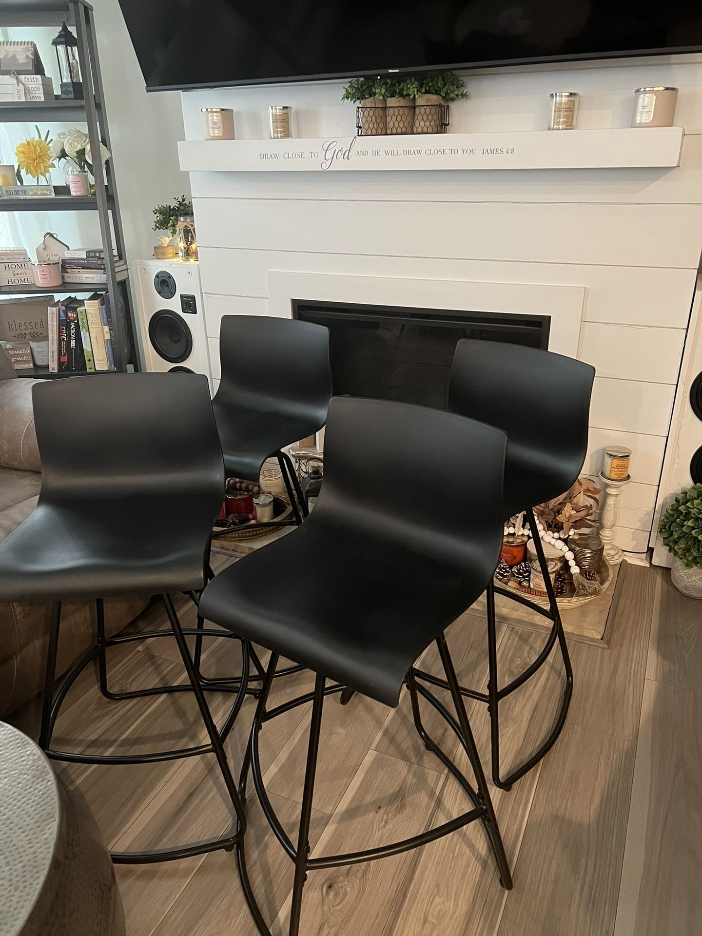 4 Counter Chairs