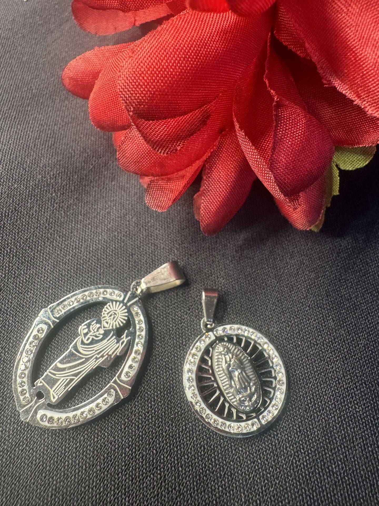 Dijes , No incluye Cadena 