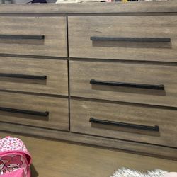 Six drawer dresser