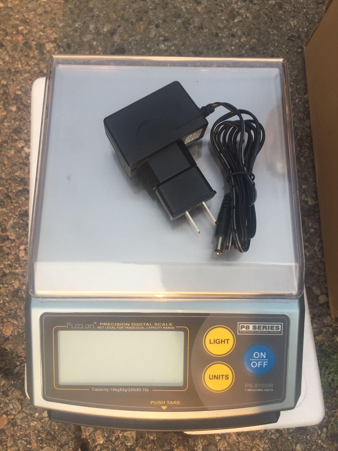 Professional Digital Scale 10kg Capacity .