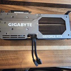 GIGABYTE GeForce RTX 4070 Ti GAMING OC 12G Graphics Card, 3x WINDFORCE Fans, 12GB 192-bit GDDR6X, GV-N407TGAMING OC-12GD Video Card