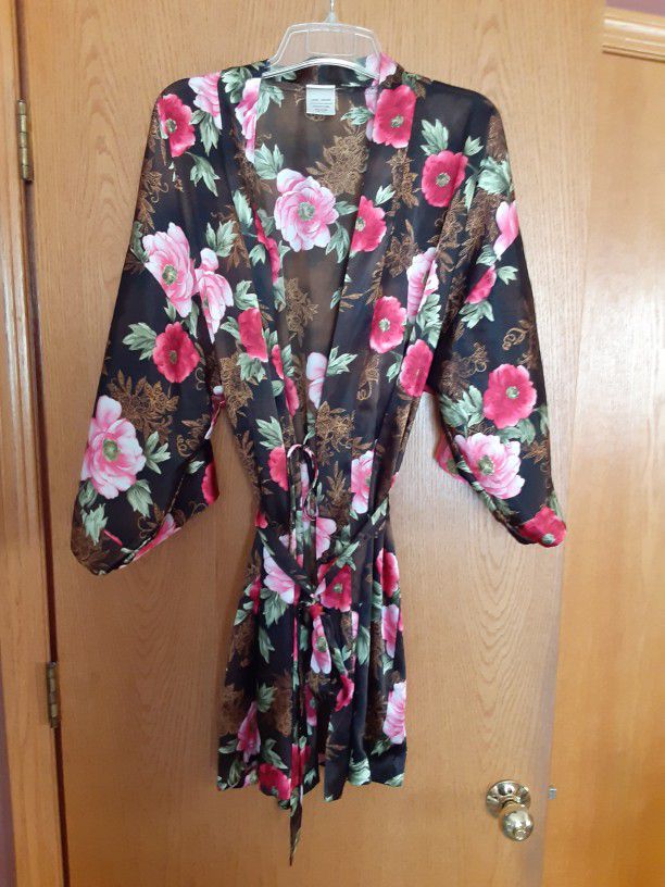 Womens size Large Sophia Robe And Nightgown set 