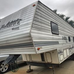 2002 Thor 35 ft Wonder wagon
