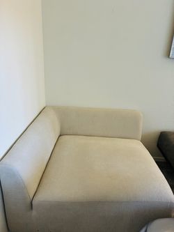 40”40” Like New Living Space Corner Chair Sofa PCs with Set of 4 Thick Pillows