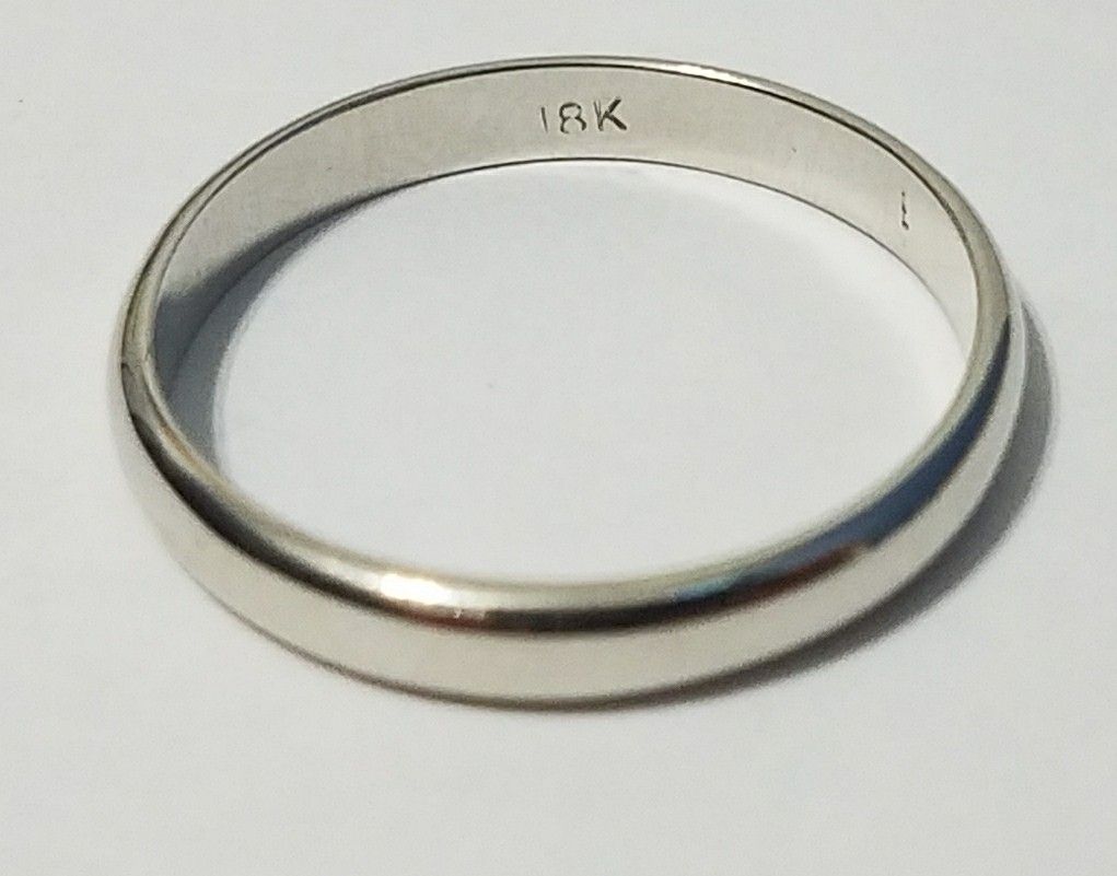 18k classic wedding ring