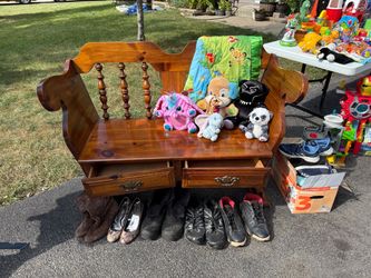 Wood bench w/ drawers
