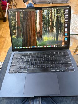 Apple MacBook Air M2 (mid 2022)