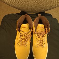 Vans Mid-Top Boots (Tan/Brown)