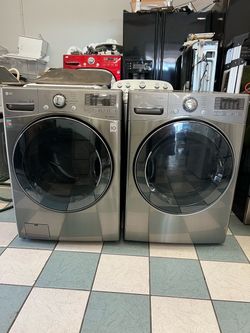 Lg washer and dryer set( delivery available )