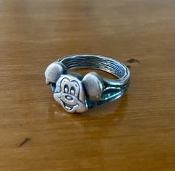 Vintage Disney Mickey Mouse Sterling Silver Ring size 7