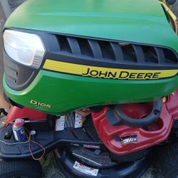 D105 Hood JohnDeere 