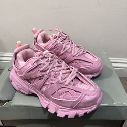 Balencia Track sneaker Sz 38