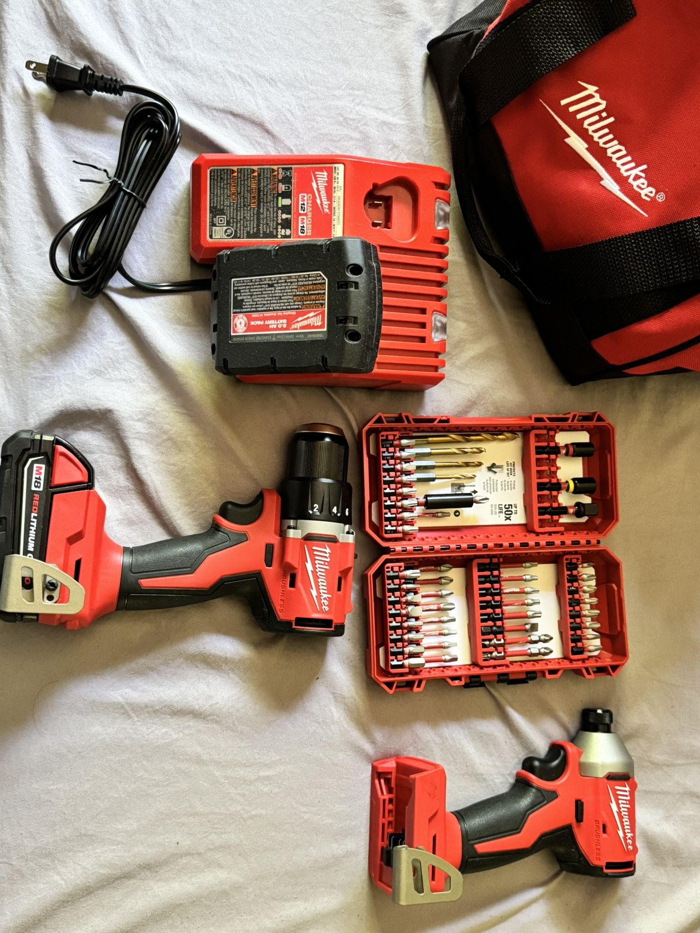 Milwaukee, impact drill set
