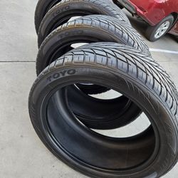 4. PCS OF TIRES.   TOYO PROXES ST.    SIZE 305/40/22