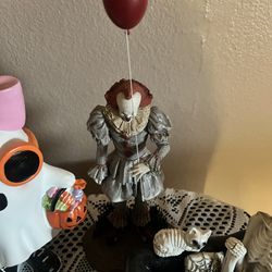 IT Pennywise Box Lunch Figure Horror Decoration