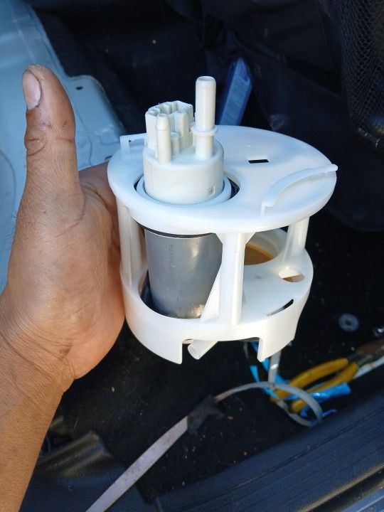 Fuel Pump 2009 Mercedes C350 I Ha E New One And Used