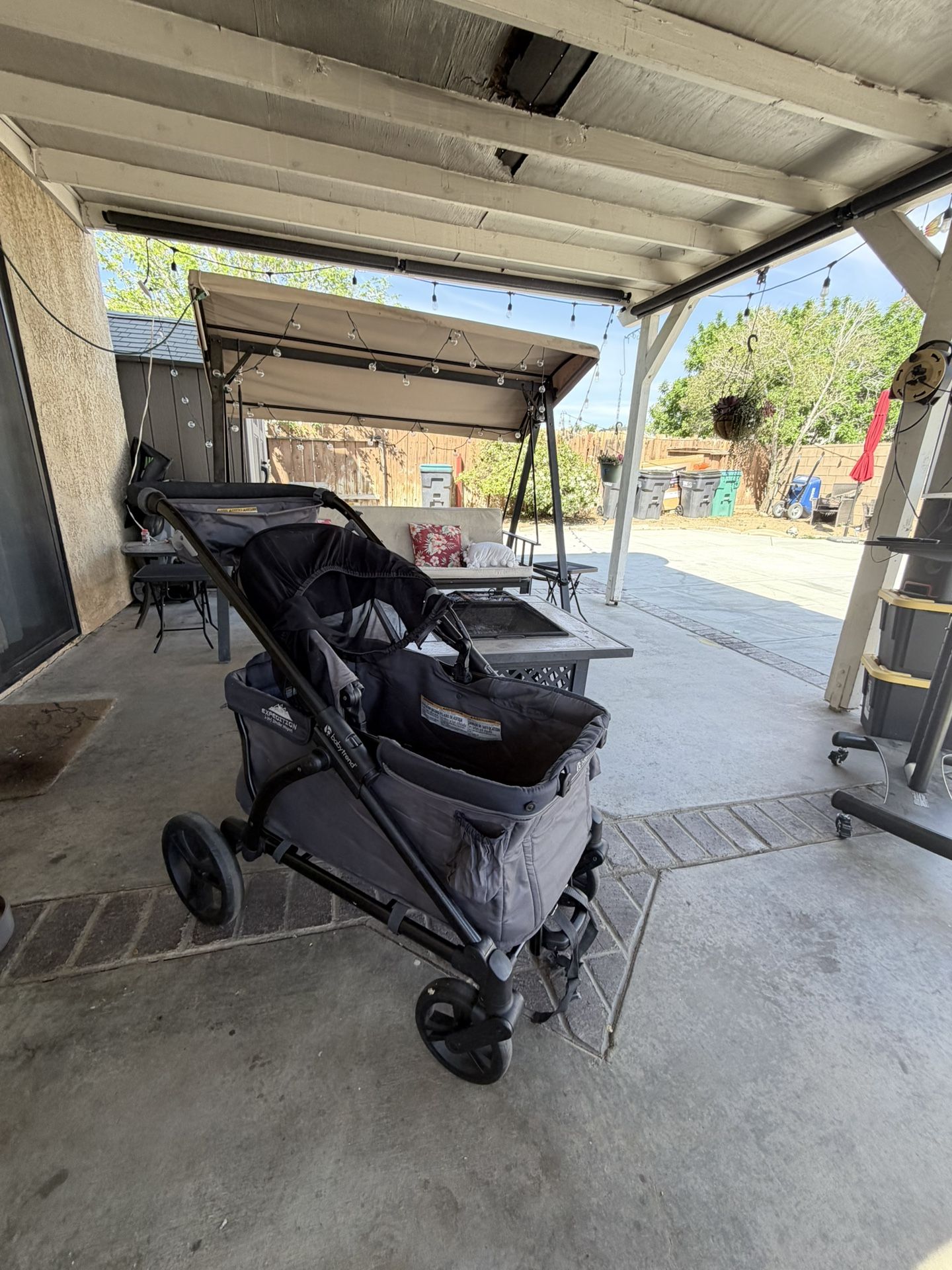 Baby Trend expedition Wagon
