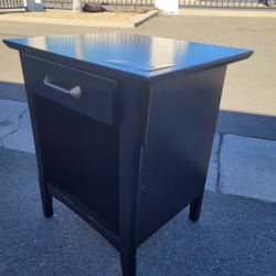 Nightstand 