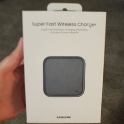 Samsung 15W Super Fast Wireless Charger Pad EP-P2400TBEGUS Includes Power Adapter 