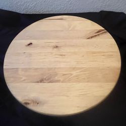 Lazy Susan - Decorative 15” Diameter Spinning Pine Board. In Very Good Condition. 